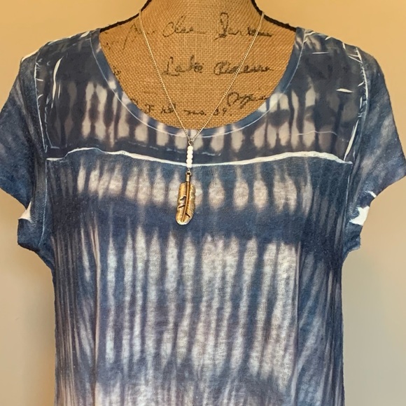 SJS Tops - Fun handkerchief top-New!